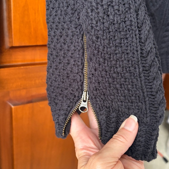 Black LL Bean Signature Cable Knit Sweater - Picture 6 of 10